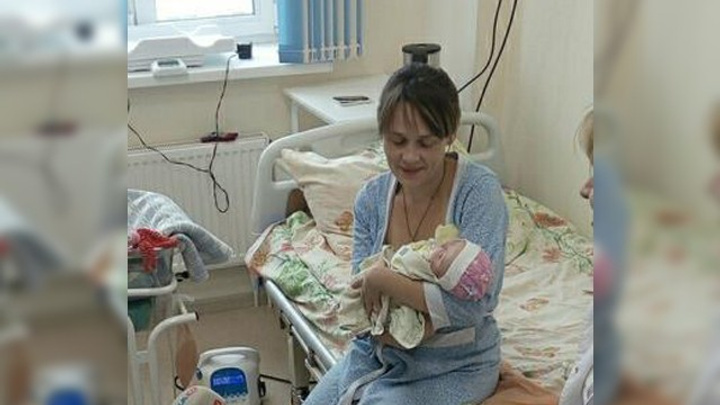 «Помогли три чуда»: лечащий врач рассказал, как спасали родившуюся в Гоа малышку