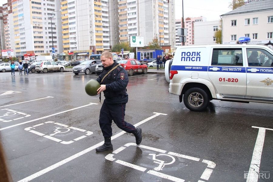 Полиция возбудили. Запорожье эвакуация.