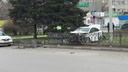 На площади 2-й Пятилетки Hyundai протаранил дорожное ограждение