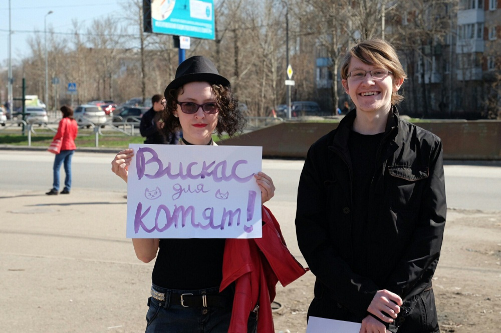 В основном на Монстрацию пришли школьники и студенты В основном на Монстрацию пришли школьники и студенты