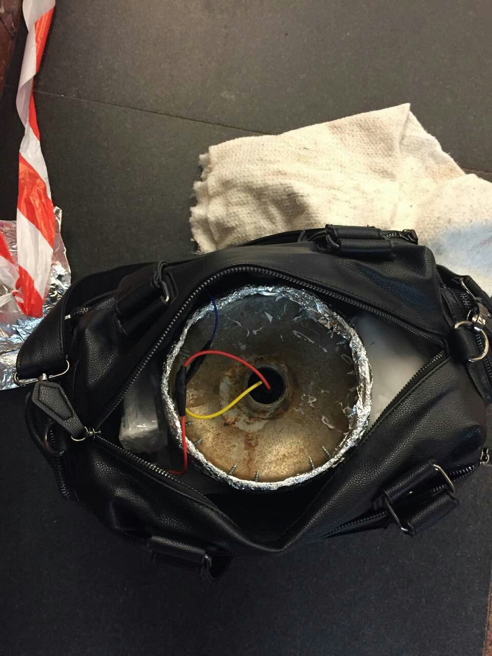 Бомба в питере сегодня. Взрывное устройство в сумке.