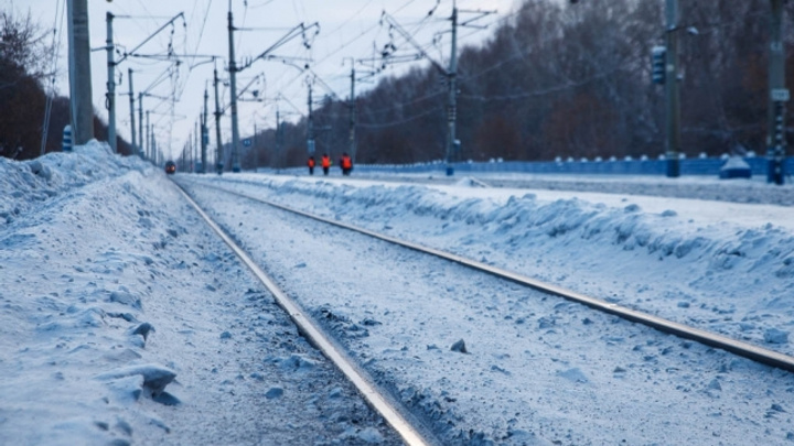 Железную дорогу в Тюменской области от паводка спасет спецпоезд