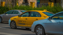 Дорожные разборки: в Ростове таксист «подвез» мужчину на двери своего автомобиля