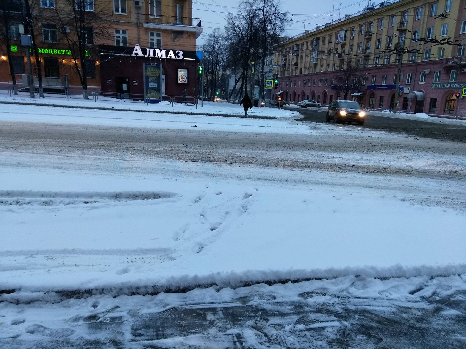 А это перекрёсток Цвиллинга и Тимирязева А это перекрёсток Цвиллинга и Тимирязева