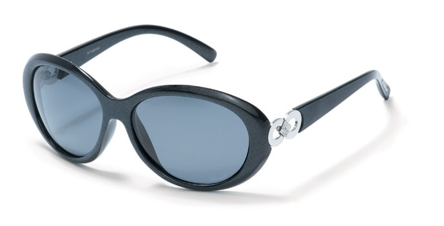 Женские солнцезащитные очки Polaroid стоимостью 1 450 рублей.