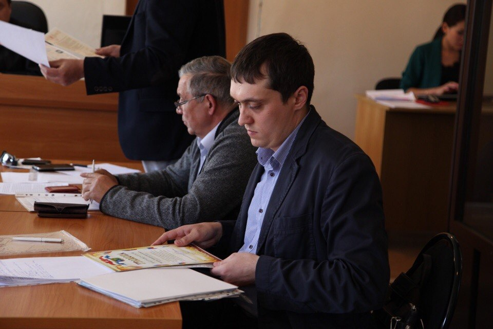 Адвокаты Васькова предоставили целую стопку грамот своего подзащитного