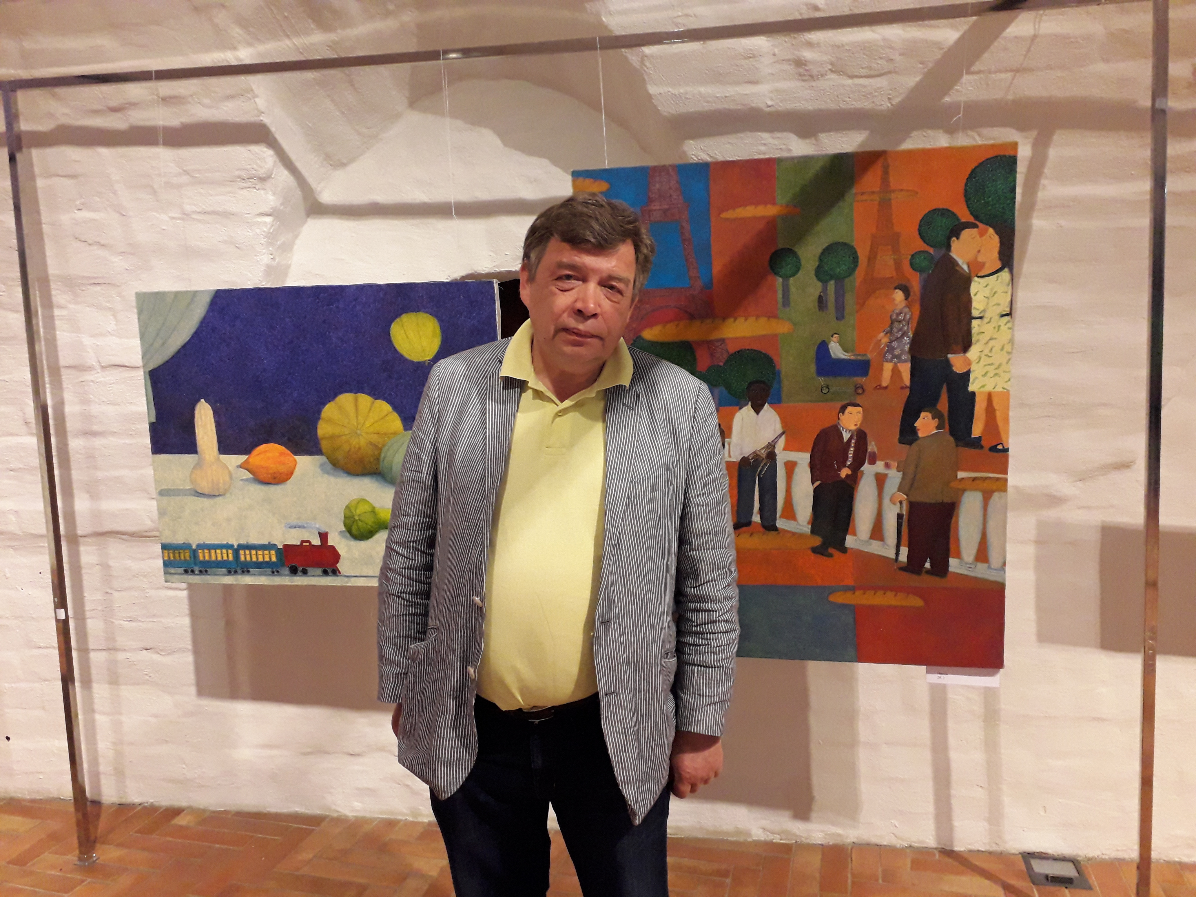 Андрей Карпов лично представил на выставке свои работы. Она будет открыта для посещений до 3 июня