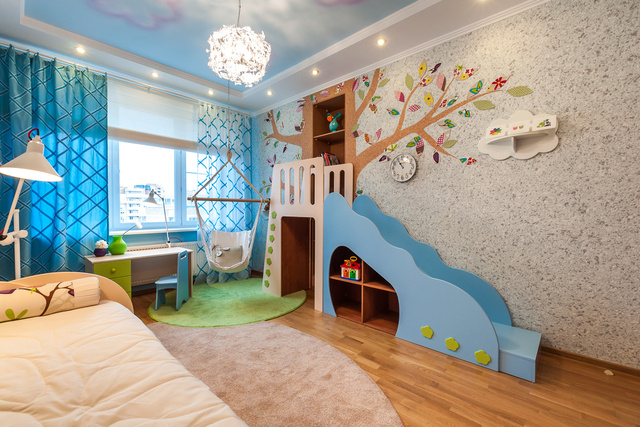 Яркий дизайн детской комнаты при помощи жидких обоев