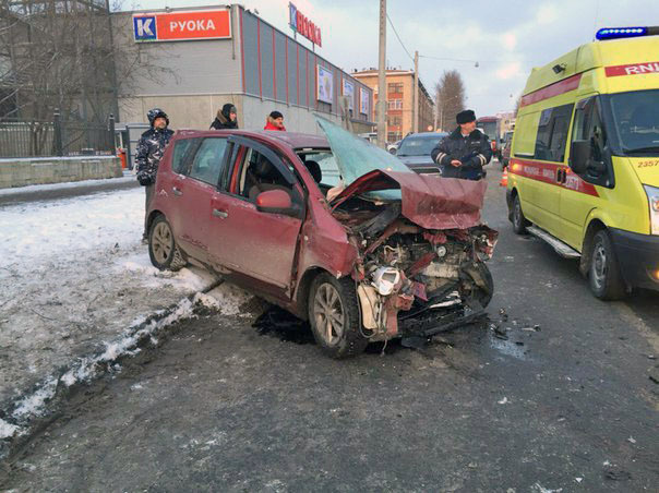 Фото из группы "ДТП и ЧП | Санкт-Петербург" в соцсети "ВКонтакте"