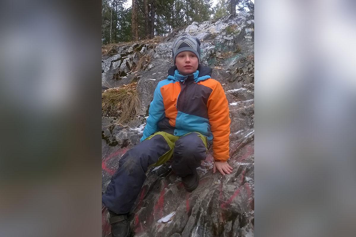Школьник Матвей Синильщиков помогает отцу сохранять памятники природы Школьник Матвей Синильщиков помогает отцу сохранять памятники природы