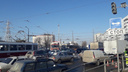 «Стоим как проклятые»: на пересечении Московского шоссе и Ново-Вокзальной отключили светофор