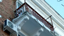 В Волгограде на доме, пережившем капремонт, обвалились балконы