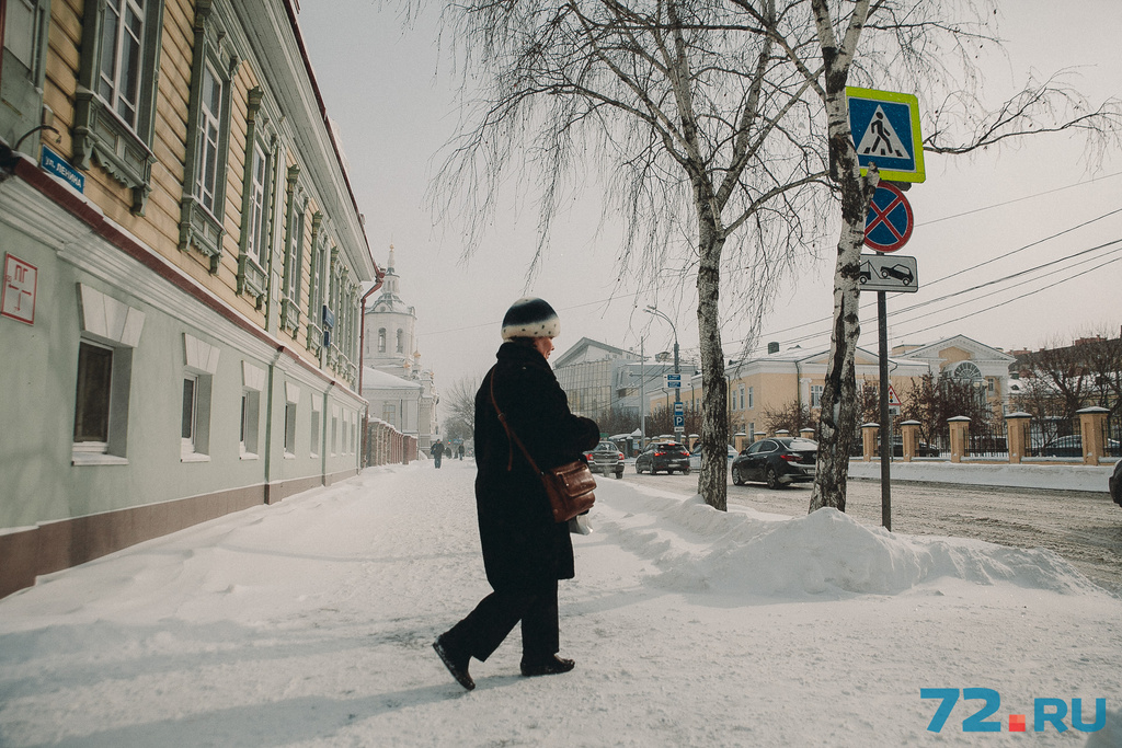 Ещё чуть-чуть — и можно будет сменить тёплые куртки на лёгкие пальто Ещё чуть-чуть — и можно будет сменить тёплые куртки на лёгкие пальто