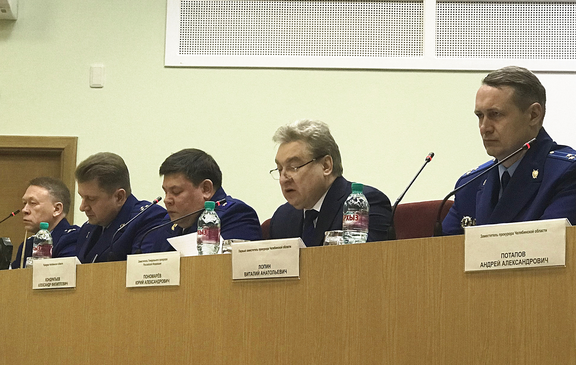 Юрий Пономарёв приехал в Челябинск на совещание, узнав, что речь пойдёт о проблемах дольщиков