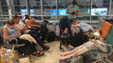 Пассажиры самолета из Антальи спали на полу в терминале волгоградского аэропорта
