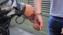 В Устьянском районе пьяный дебошир угрожал полицейскому топором