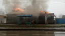 Три десятка спасателей тушили полыхающее кафе «Зонтик» в Таганроге