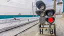 В Самарской области полицейские поймали детей, которые разбили светофоры на железной дороге