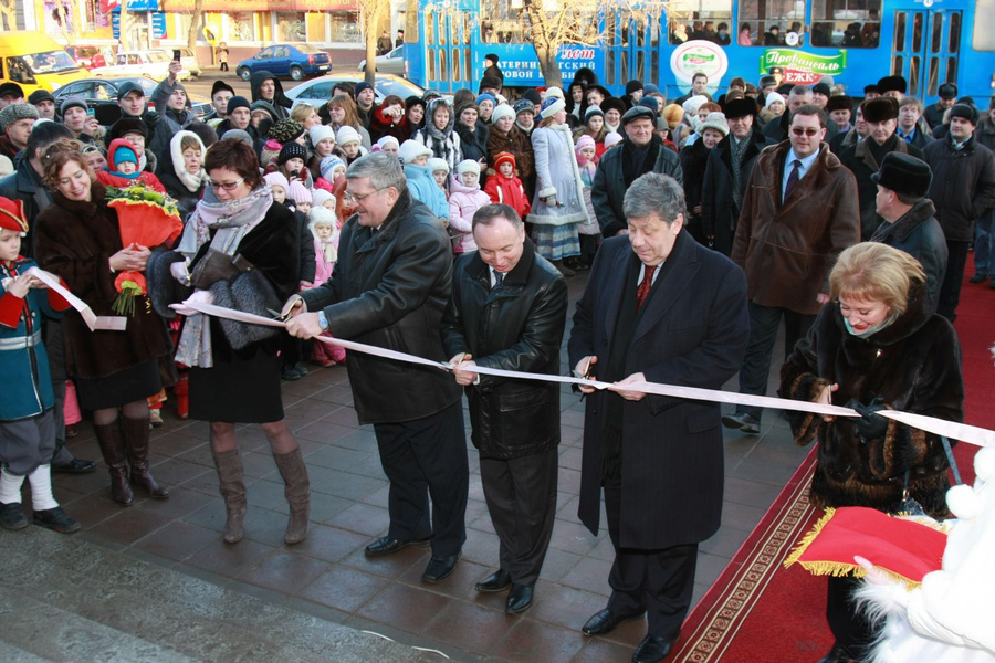 На открытии театра балета.