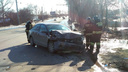 Беременная автоледи влетела в столб в Челябинске