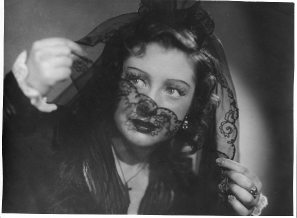 Изабелла, «Разоблаченный чудотворец» Г. Филдинга, 1955 год