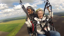«У меня словно выросли крылья»: 80-летняя пенсионерка совершила полет на параплане в Тольятти