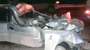 Машина всмятку: в Чапаевске Chevrolet залетела под грузовик