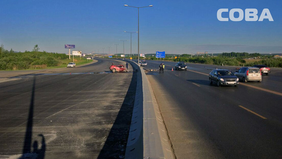 Тракт авто. Россельбан Екатеринбург. Дорога на Кольцово в машине.