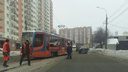 На улице Тухачевского трамвай «Антон Буслов» сошел с рельсов
