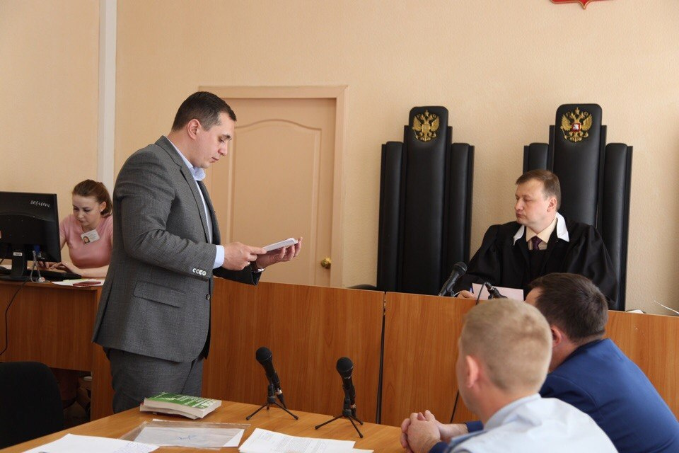 Адвокат заявил, что можно оставить Никитина на свободе, достаточно запретить водить машину Адвокат заявил, что можно оставить Никитина на свободе, достаточно запретить водить машину