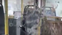 В ростовском автобусе из дыры забил фонтан