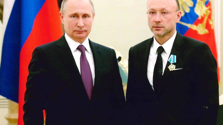 Владимир Путин вручил Игорю Алтушкину орден Дружбы