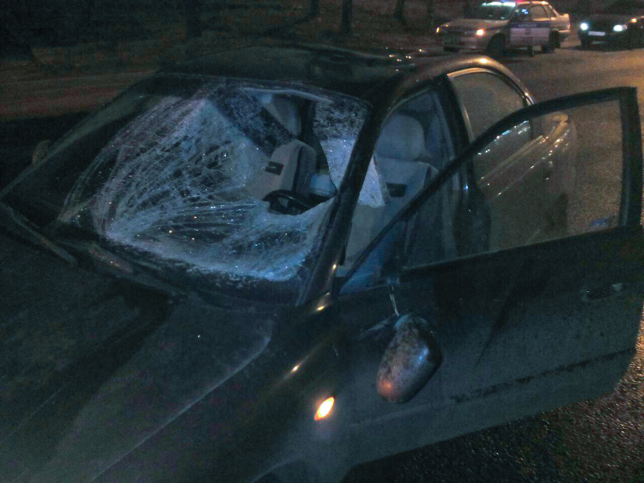 Пешеход попал под автоудар на ночной дороге в Челябинске