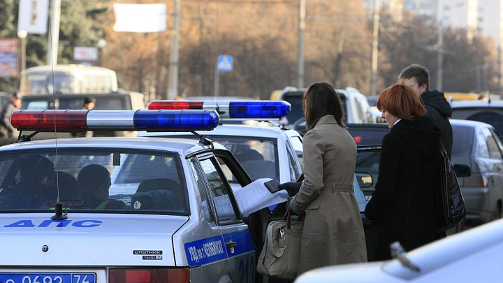 В Челябинске полицейского арестовали за вымогательство денег у виновника ДТП