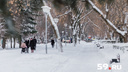 Пермь завалило снегом в первый рабочий день 2018 года: публикуем фоторепортаж с улиц города