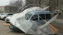 По Архангельску «прогулялся» сильный ветер: пострадали авто