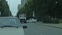 В Тольятти мусоровоз снес бампер «Приоре»