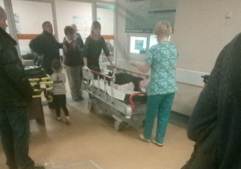 В больницах работают с пострадавшими