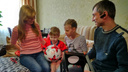 Трехлетний житель Тольятти получил мяч с автографами игроков сборной России