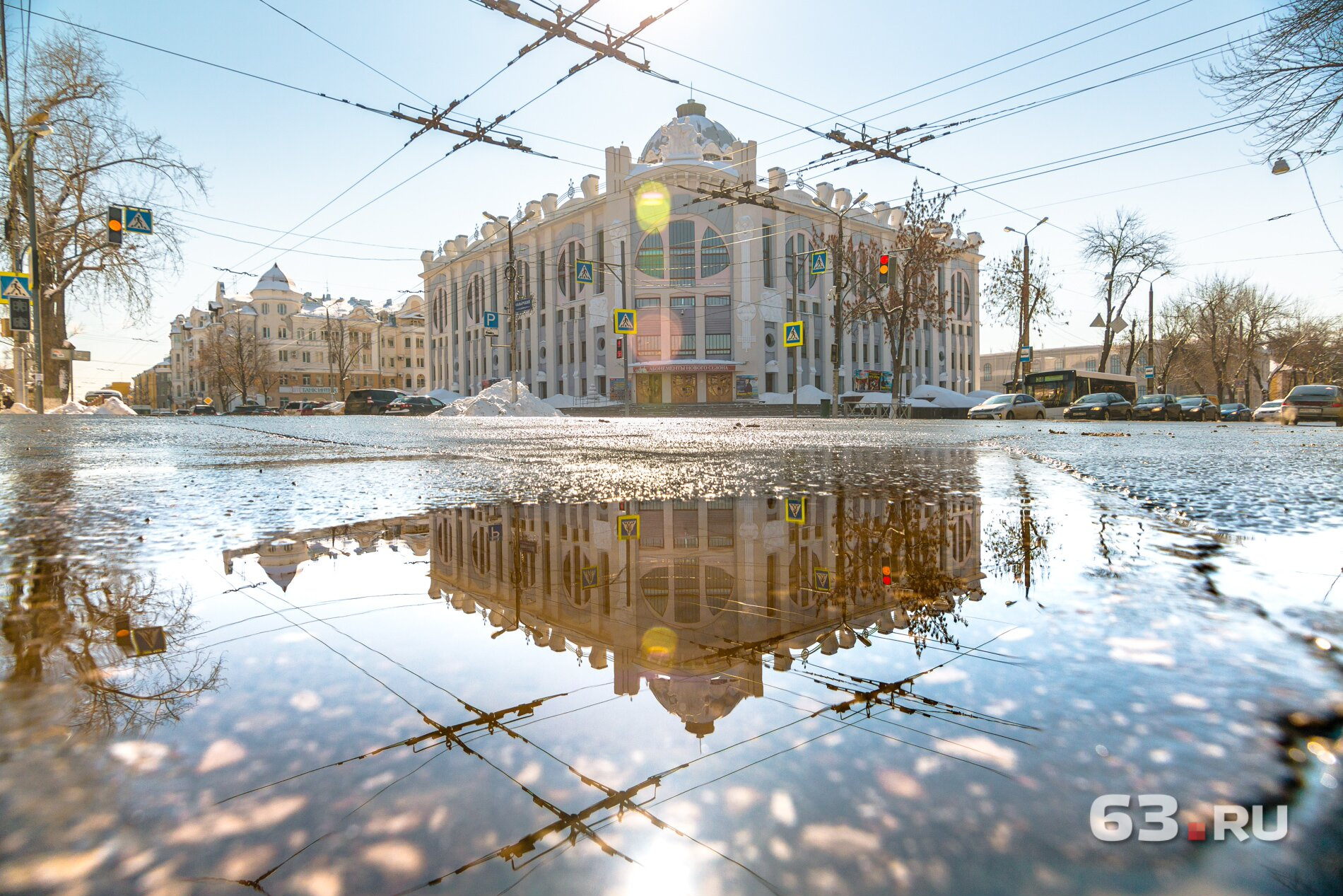 Г самара ул самарской. Самара улица Льва Толстого филармония. Самарские улицы весной. Самара весной. Весна в городе Самара.