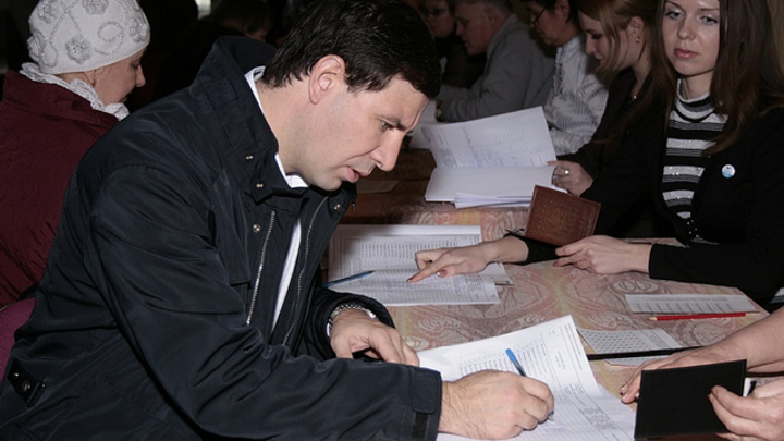 Конституционный суд признал незаконным снятие Юревича с выборов в Госдуму
