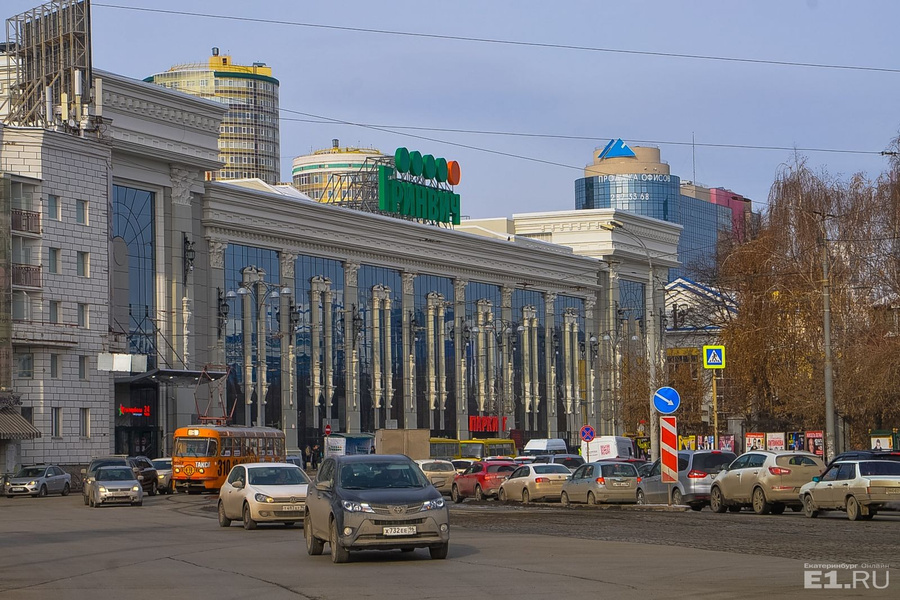 <a href="http://www.e1.ru/news/spool/news_id-458118.html">Пятую очередь «Гринвича» открыли</a> в середине декабря прошлого года. Теперь он занимает почти весь квартал.