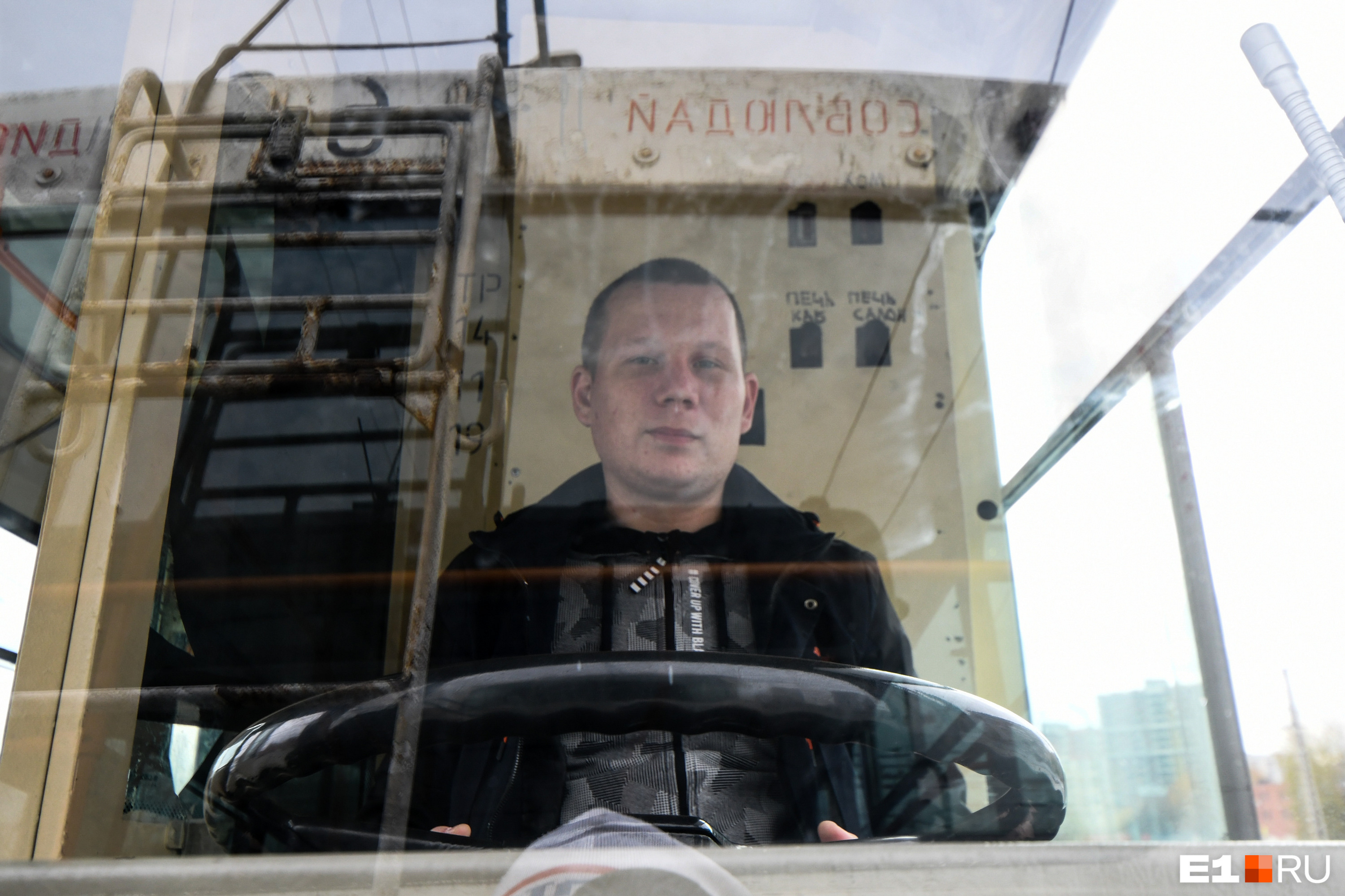 В родном Октябрьском депо на улице Фрунзе