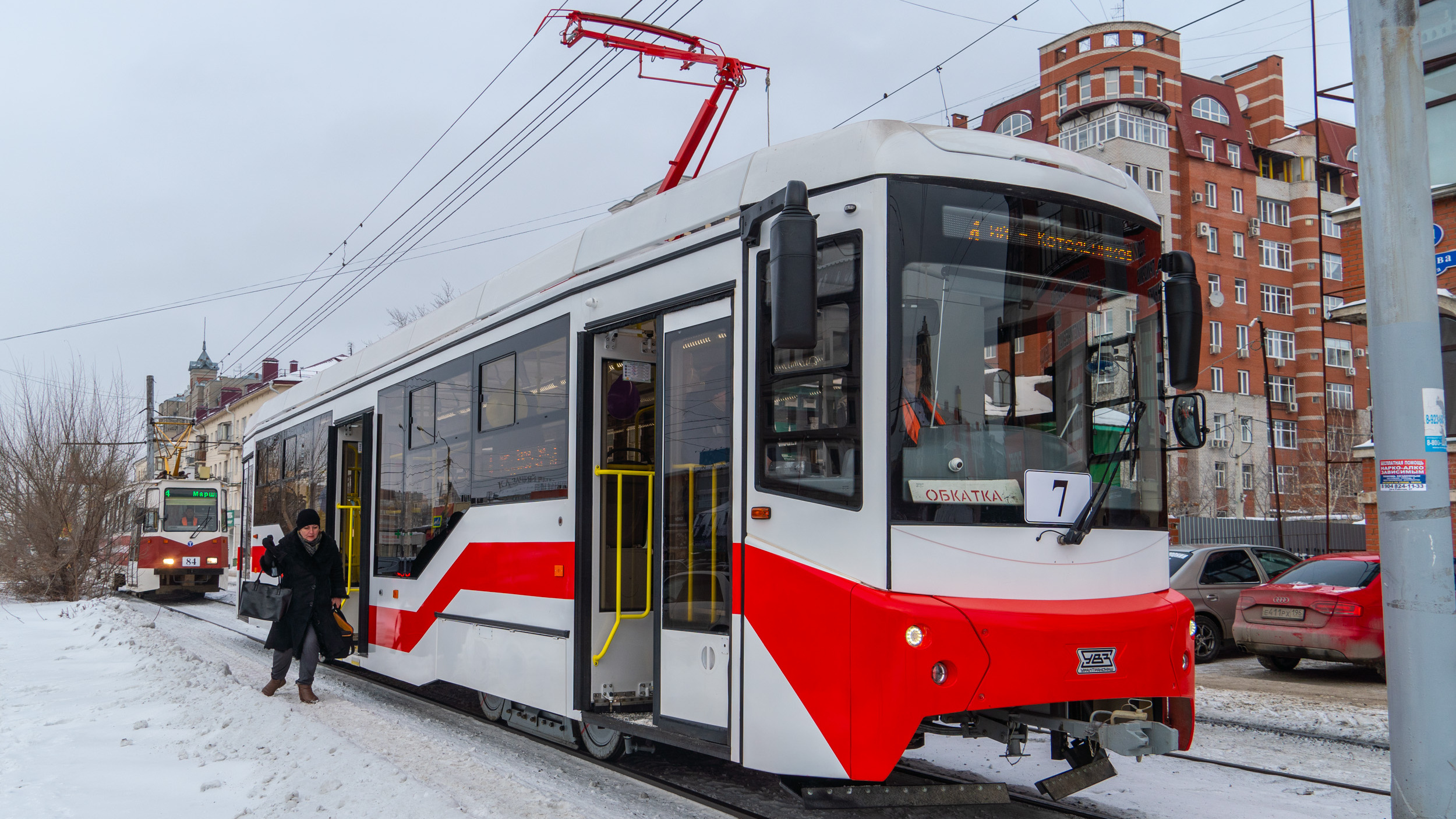 «Пришёл нормальный новый трамвай, а его обругали»: незрячий омич о вагоне из Екатеринбурга