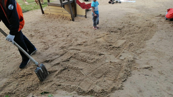 Детские площадки на Щелоковском хуторе сделали безопасными (после публикации на NN.RU)