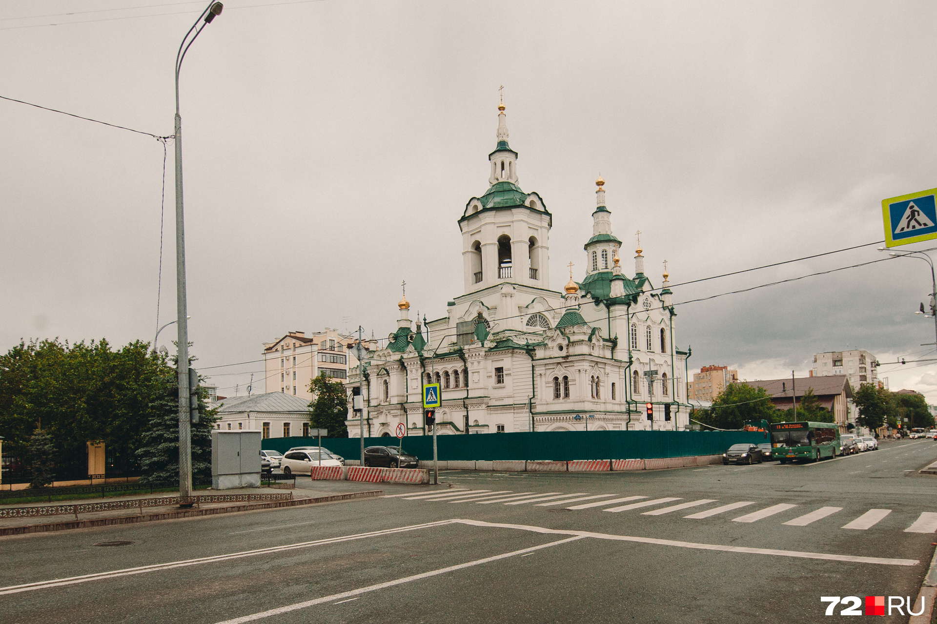 Сейчас Спасская церковь закрыта в связи с реставрацией