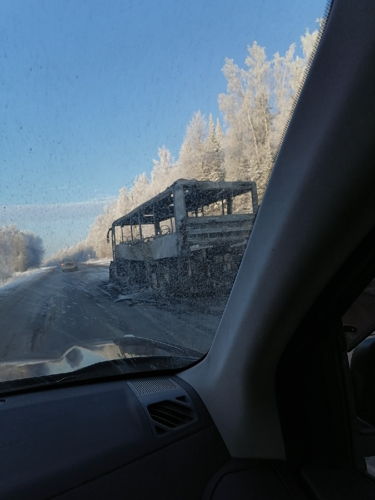 Автобус полностью выгорел