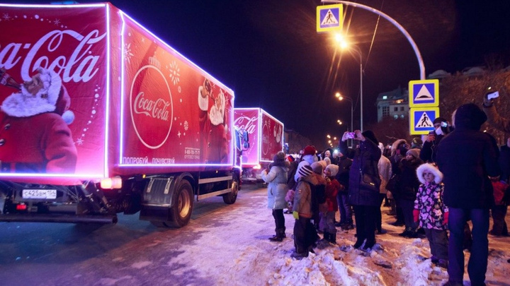 Заедет в Тюмень или промчится мимо? «Рождественский караван» Coca-Cola начинает свое путешествие