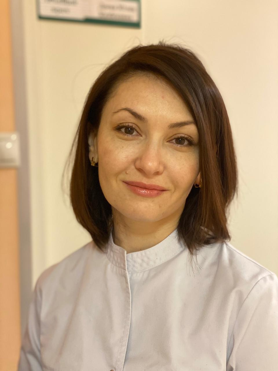 Юлия Доева — заведующая отделением терапии в 40-й больнице. Она надеется, что в 2021 году медики смогут хотя бы немного выдохнуть