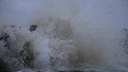 «Могут достигать в высоту до 2 метров»: МЧС предупредило о возможности огромных волн на Обском море